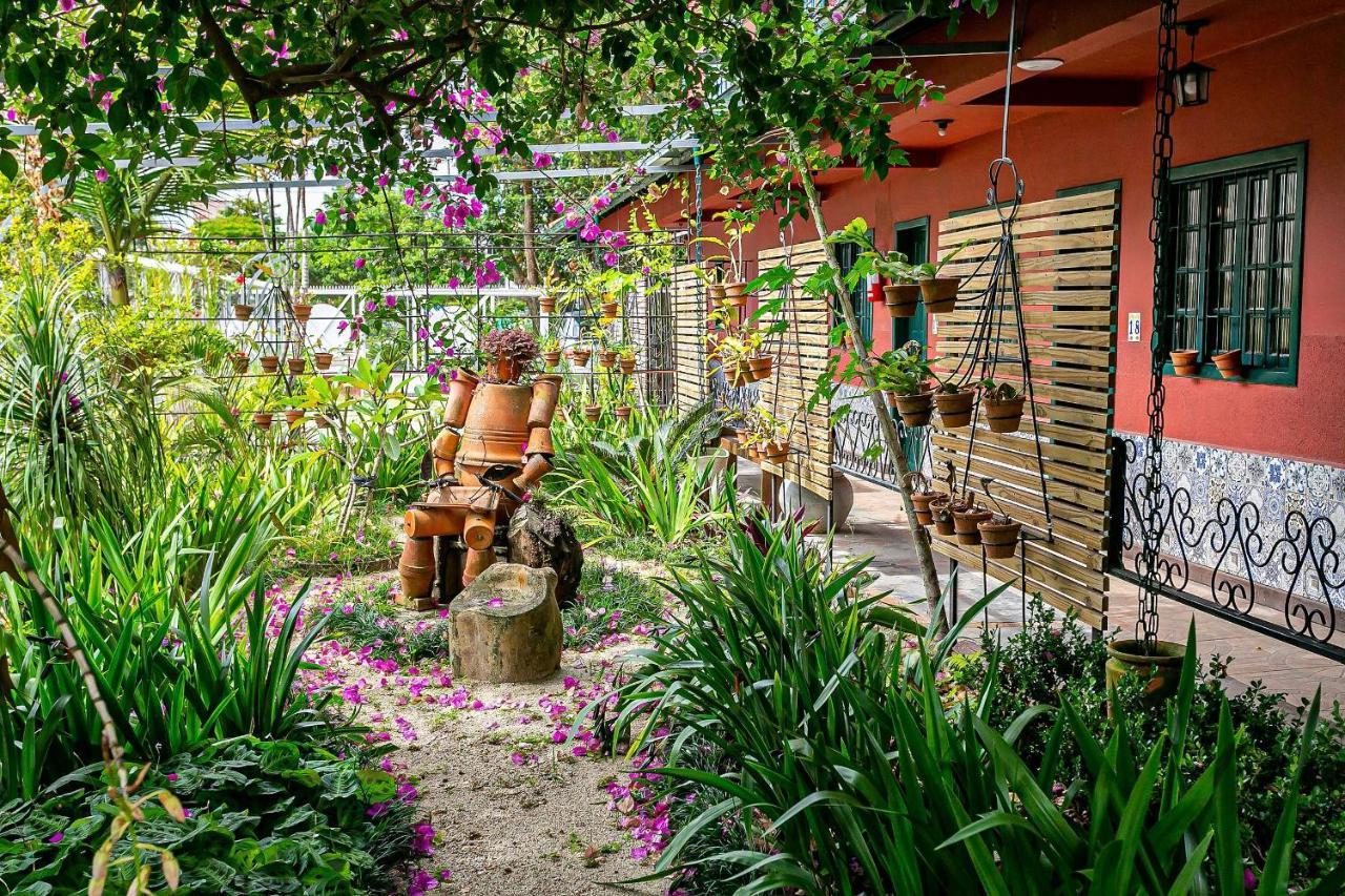 Florianópolis Studios Duplos E Individuais 450M Da Praia Rai المظهر الخارجي الصورة